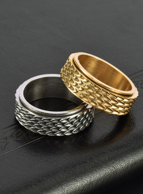 亚马逊饰品复古男式不锈钢龙鳞可旋转戒指时尚简约潮男食指环配饰