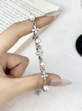 镶钻十字架珍珠手链女甜美风小众设计高级感手环精致气质百搭饰品