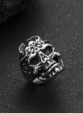 新品不锈钢饰品个性朋克风男士指环铸造骷髅头钛钢戒指复古街头