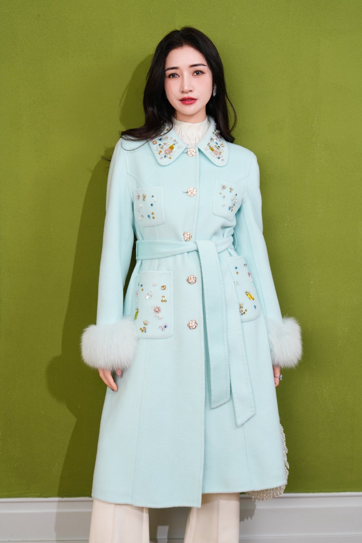 2025新款显瘦毛呢外套女宽松呢子大衣狐狸毛袖口重工钉珠100%羊毛,淘宝优惠券,粉丝福利购,淘宝优惠卷