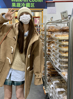 潮牌学院风连帽牛角扣毛呢外套女