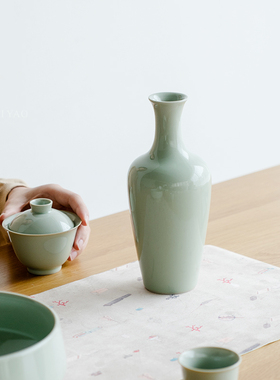 宋青釉花插极简陶瓷花瓶
