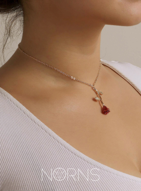 Norns镀红色合金立体玫瑰项链
