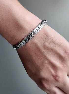 ROADLATIVE压花钛钢蛇骨链手链