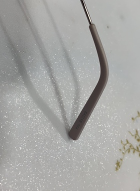 偏光镜艾尼雅厚重板材框金属腿