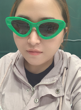 国际工厂/绿色小猫形太阳镜防紫外线网红显瘦遮光墨镜K699