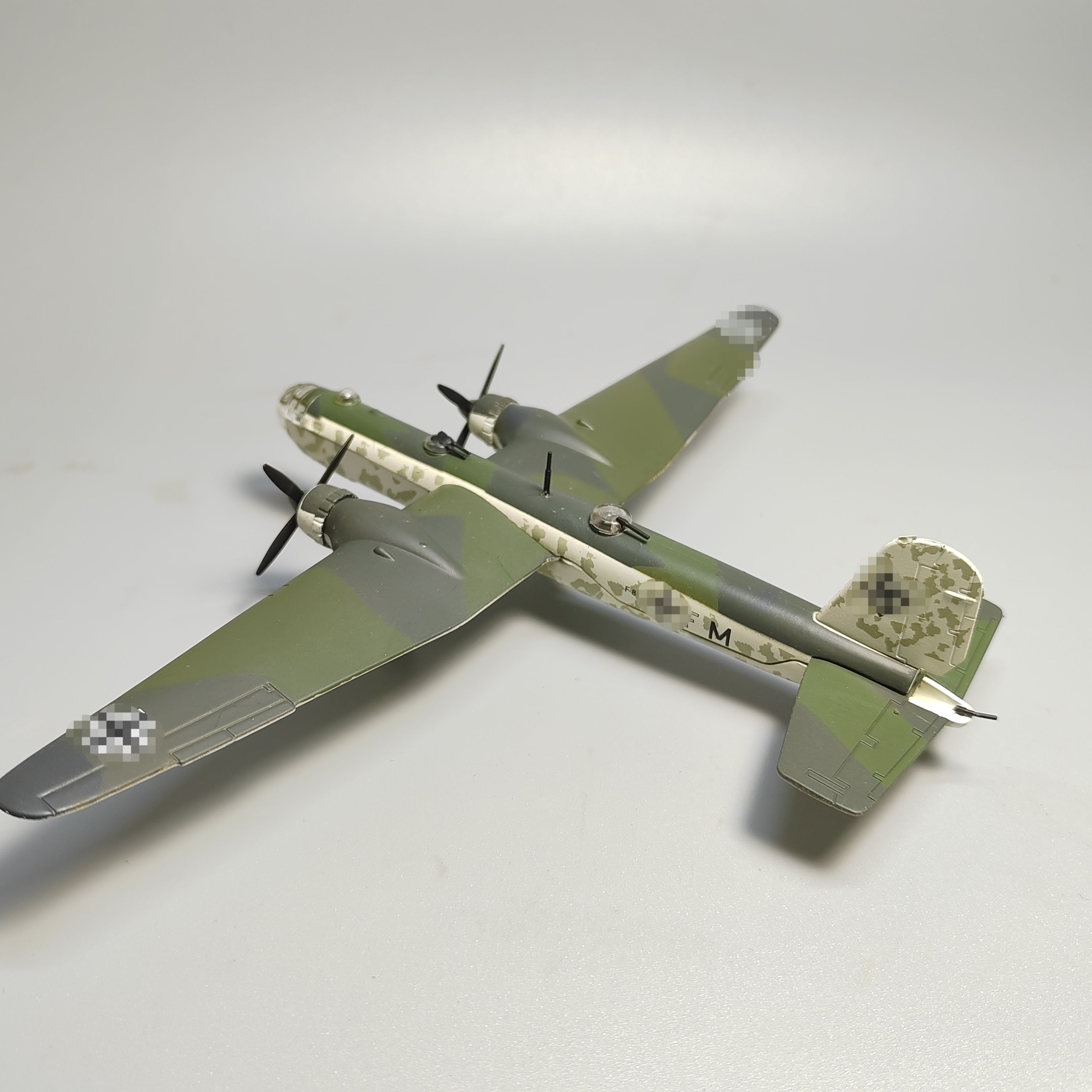 1:144二战德国HE177远程轰炸机模型合金仿真成品摆件微缩艺术摄影 - 图3