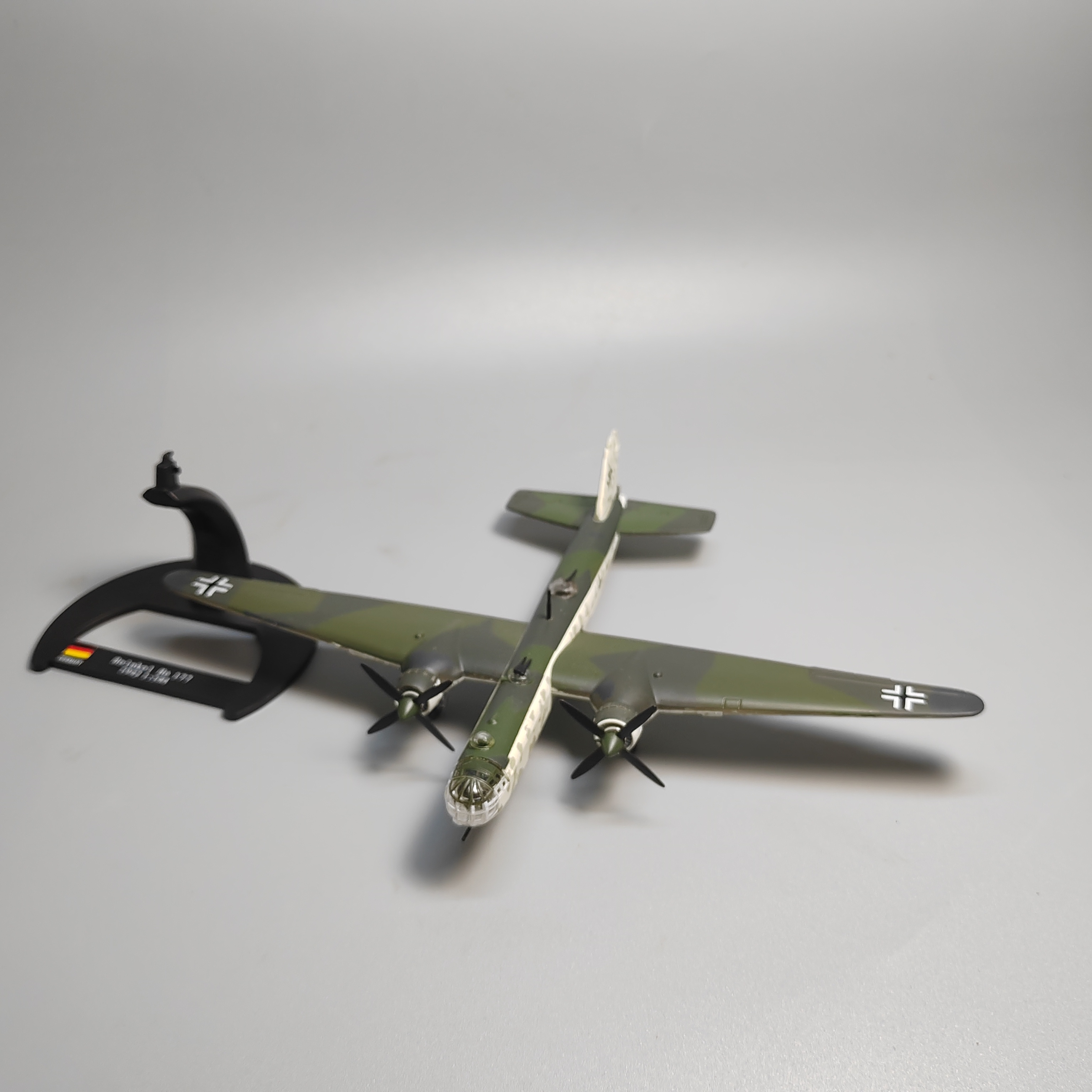 1:144二战德国HE177远程轰炸机模型合金仿真成品摆件微缩艺术摄影 - 图1