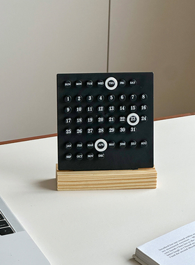 现代风黑色高级感日历圆环万年历桌面装饰摆件木质底座艺术感新款