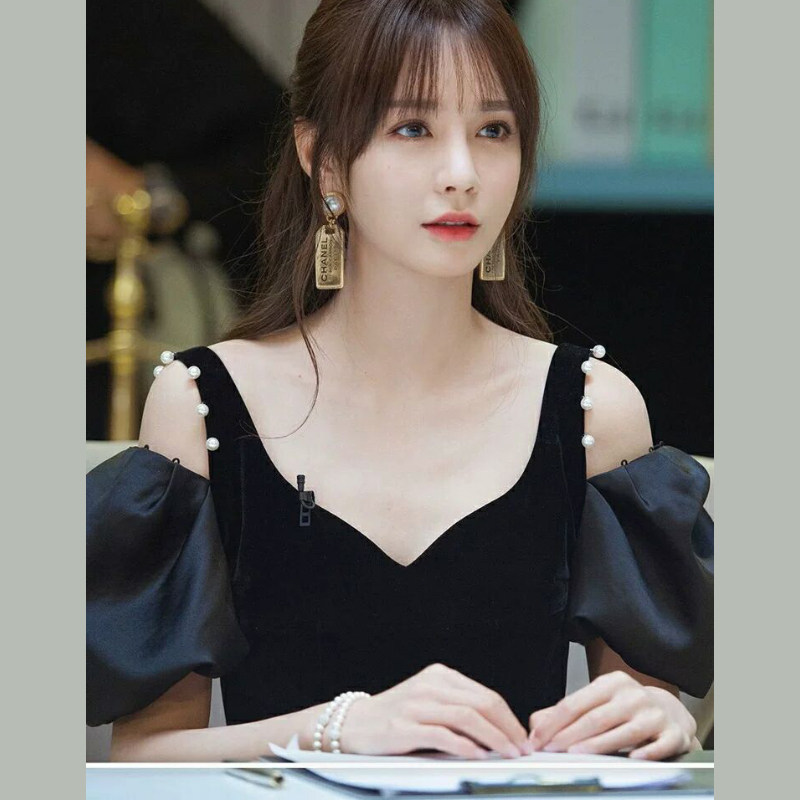 JUJU定制沈梦辰明星同款气质礼服裙丝绒V领小黑裙短裙年会连衣裙