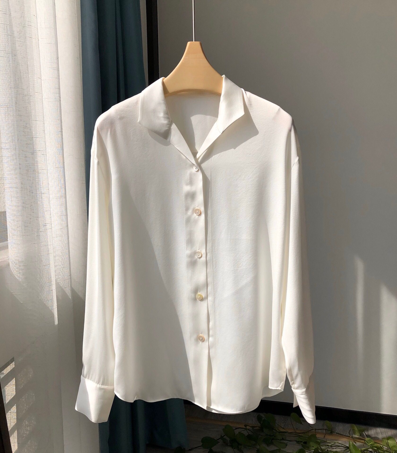 美国单西装领真丝软缎桑蚕丝光泽感宽松衬衫奶白色24春季新款包邮,淘宝优惠券,粉丝福利购,淘宝优惠卷