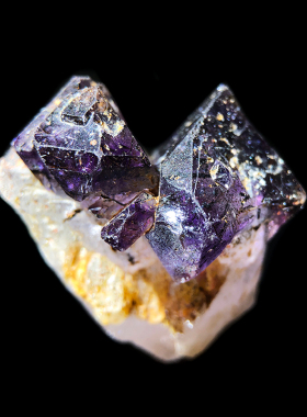 黑超七水晶簇净化原石摆件