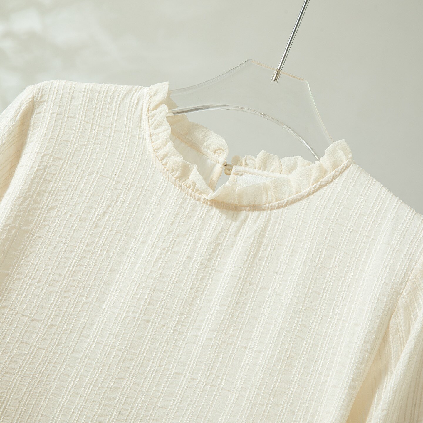 真丝桑蚕丝刺绣米白色优雅长袖衬衫女夏木耳边领口不挑人显瘦上衣