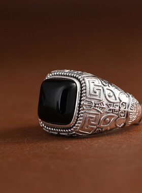 方形黑玛瑙大气简约饕餮纹银戒指