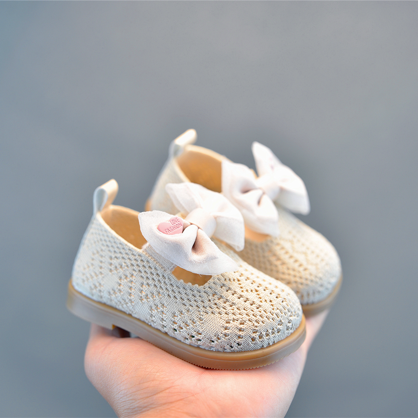女宝宝公主鞋单鞋1一3岁婴儿童软底学步鞋子飞织鞋春季新款女童鞋