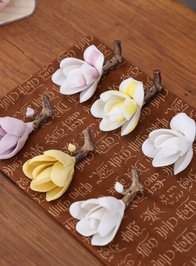 陶瓷玉兰花香插笔搁摆件