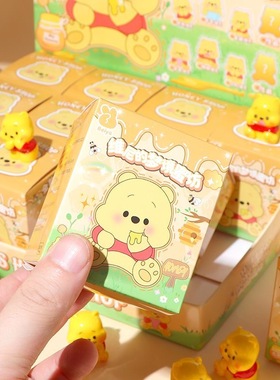 卡通可爱维尼熊立体公仔摆件惊喜盲盒diy电脑桌面车载装饰小摆件