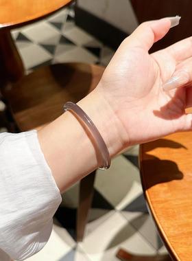 冰种烟灰色玛瑙玉髓手镯女