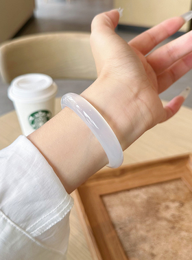 天然玛瑙高冰白月光玛瑙手镯