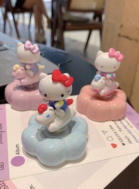 景德镇陶瓷HelloKitty可爱凯蒂猫旋转童心小马车载桌面卡通摆件