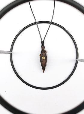 它说机车男友风木质朋克长项链