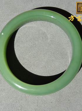 美美哒方言和田玉特色收藏俄罗斯老坑粉绿碧玉卡54mm女神手镯w1