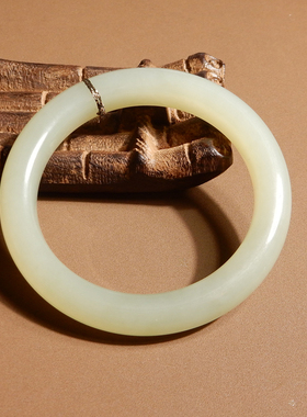 青海料温润冰底晴水57mm女士手镯