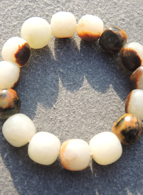 惊呆了方言和田玉臻品老熟细腻颗颗枣红皮白玉籽料16mm手串手链S