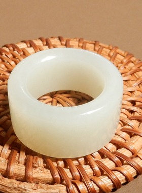 新疆且末老坑料白玉内径22mm扳指