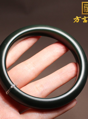 新疆极细沙枣青籽料内径58mm手镯