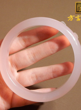 美美哒玉髓桃花粉女神手镯