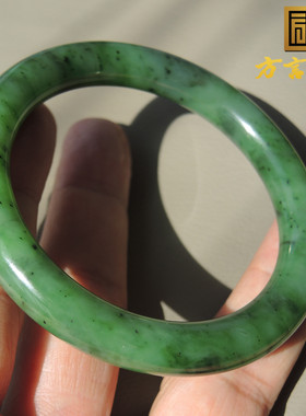 苹果绿色碧玉61特色精品圆条手镯