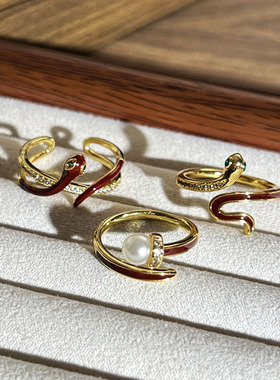 蛇来运转戒指女轻奢小众设计感本命年红色蛇形气质独特高级感指环