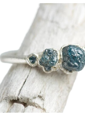 原始蓝色钻石镶嵌波形V形戒指