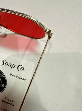 古着迷人红色镜片银色框架太阳镜