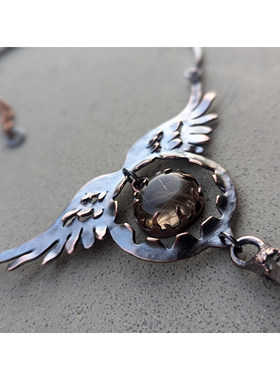 手作铜雕翅膀烟熏紫水晶项链