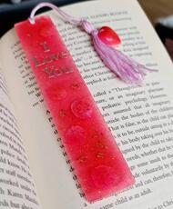 Закладка charm㊣英国代购 手作迷人趣味真实花瓣装饰可爱粉色礼品爱心书签