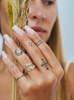 女14K金天然彩虹月光石戒指镶嵌