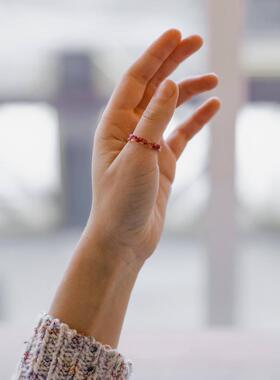 天然真正红色郁金香花瓣树脂戒指