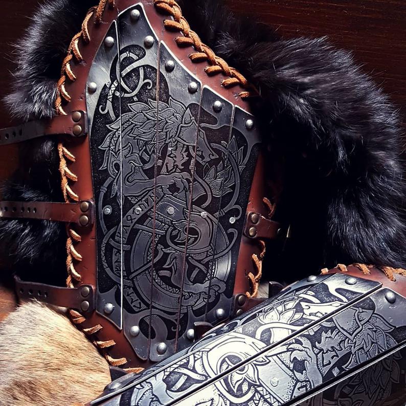 德国代购Bracers◇手作复古中世纪维京钢制蚀刻真皮cosplay护膝 - 图0