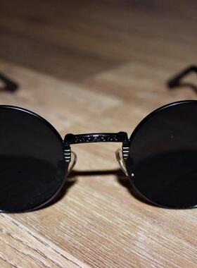 古着90年代黑色框架圆形太阳镜