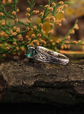 凯尔特绿色石英树皮编织纯银戒指