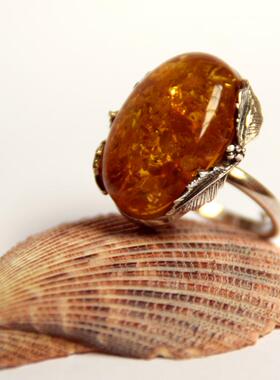 纯银波罗的海天然琥珀叶子簇戒指