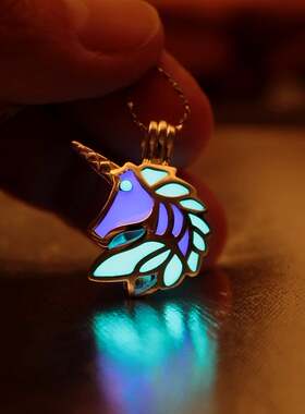 夜光项链纯银小独角兽小盒锆石