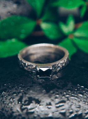 纯银复古天然红色石榴石戒指镶嵌