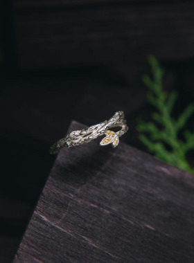 纯银天然黄水晶镶嵌树枝叶子戒指