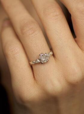 灰色钻石玫瑰切割辅石宝石戒指