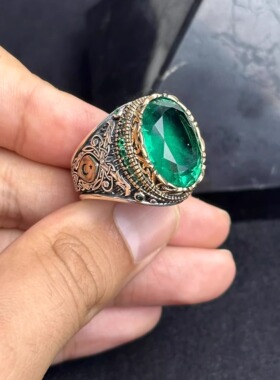 绿色锆石宝石镶嵌纯银男士戒指