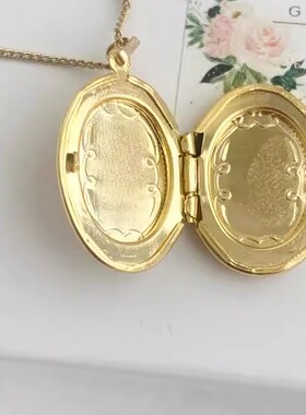 镀金真正蛋白石宝石照片小盒项链