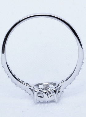 天然白色蓝宝石纯银白金订婚戒指